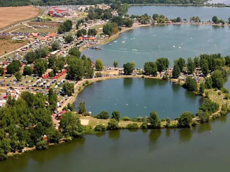 Přírodní koupaliště Laguna Merkur